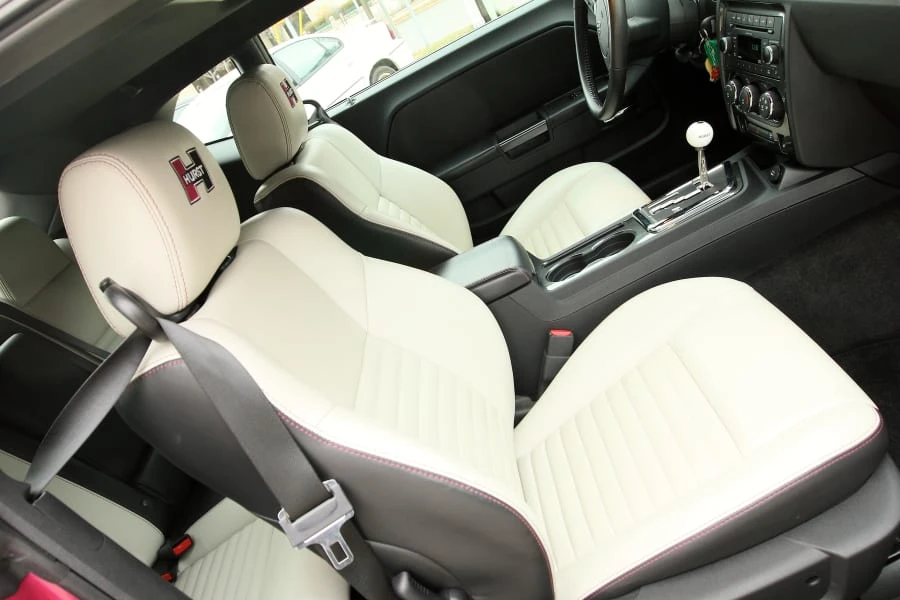 2010 Dodge Challenger 3rd Gen - Image 4 of 8