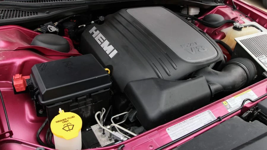 2010 Dodge Challenger 3rd Gen - Image 6 of 8