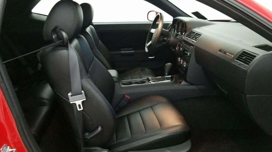 2010 Dodge Challenger 3rd Gen - Image 4 of 13