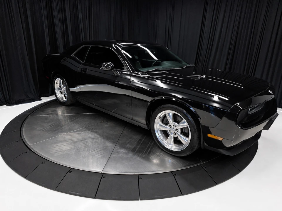 2010 Dodge Challenger 3rd Gen - Image 14 of 31