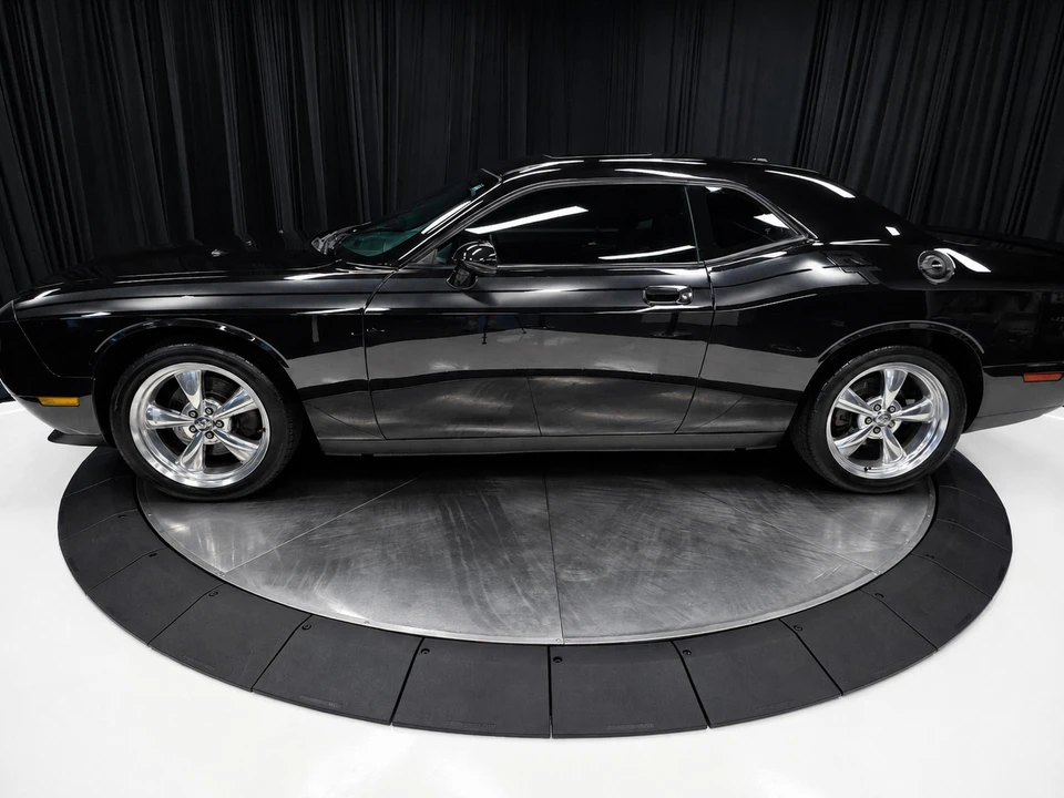 2010 Dodge Challenger 3rd Gen - Image 13 of 31