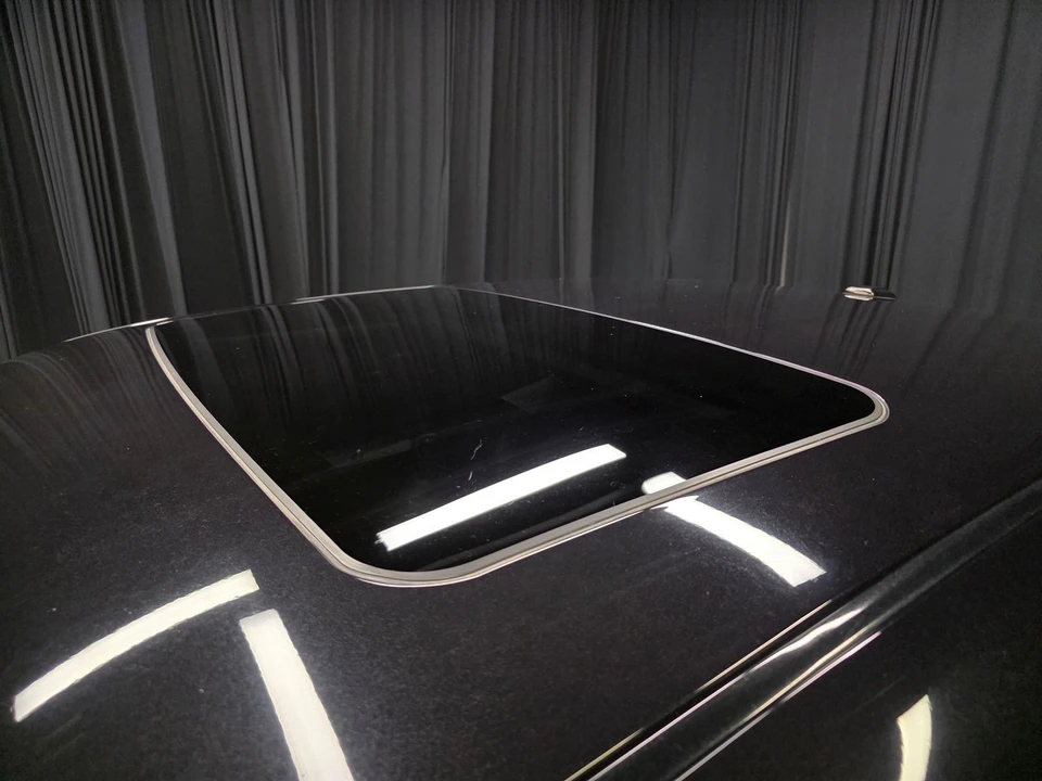 2010 Dodge Challenger 3rd Gen - Image 17 of 31