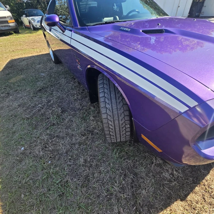 2010 Dodge Challenger 3rd Gen - Image 7 of 18