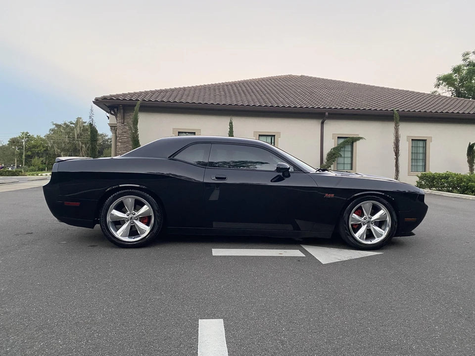 2010 Dodge Challenger 3rd Gen - Image 27 of 31