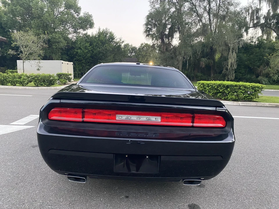 2010 Dodge Challenger 3rd Gen - Image 21 of 31