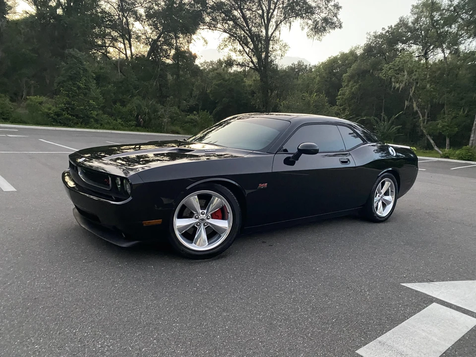 2010 Dodge Challenger 3rd Gen - Image 13 of 31
