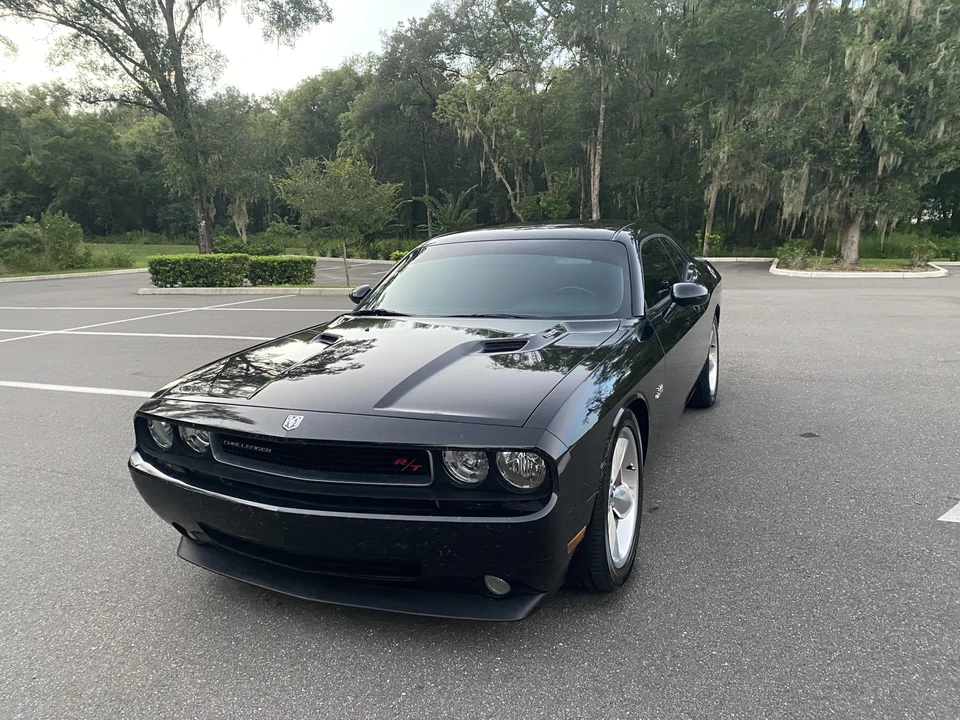 2010 Dodge Challenger 3rd Gen - Image 9 of 31