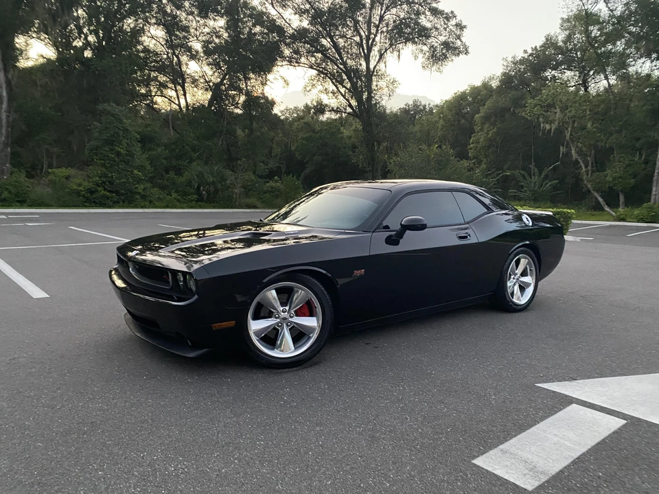 2010 Dodge Challenger 3rd Gen - Image 11 of 31