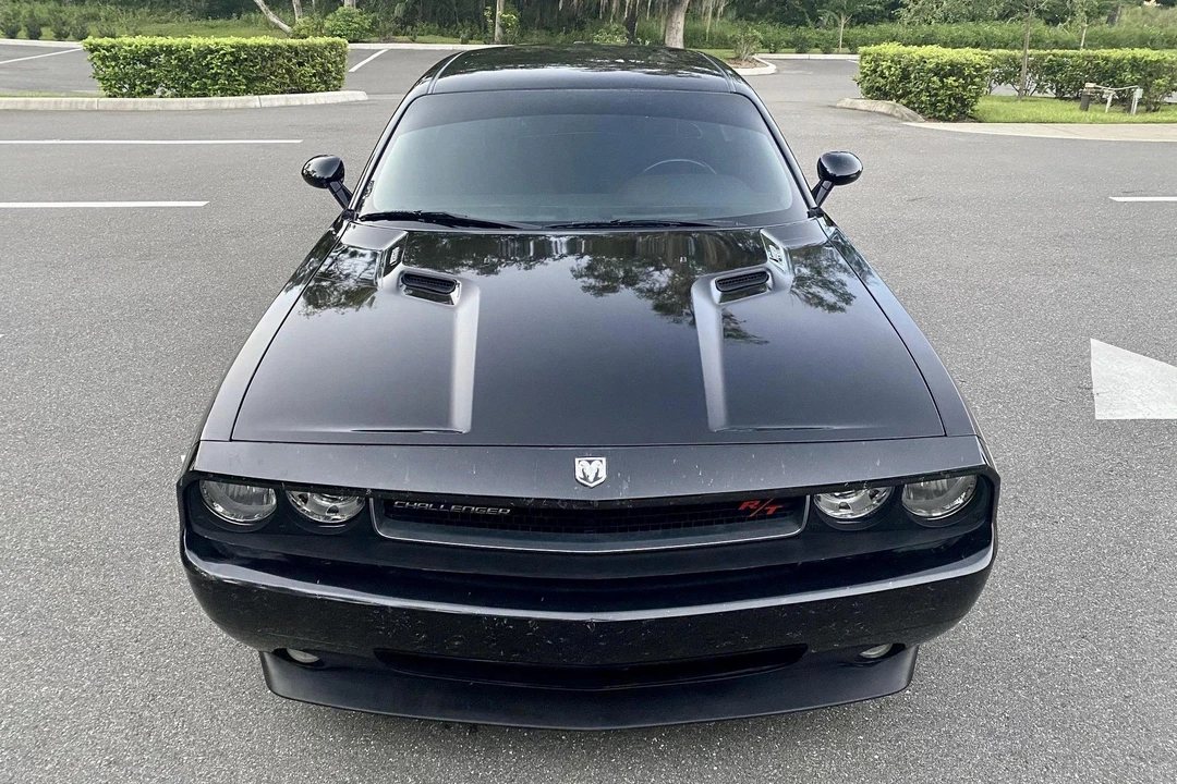 2010 Dodge Challenger 3rd Gen - Image 2 of 31