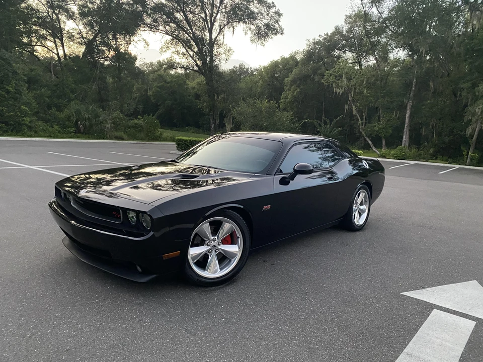2010 Dodge Challenger 3rd Gen - Image 15 of 31