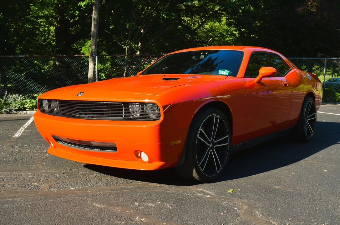 2010 Dodge Challenger 3rd Gen - Image 9 of 31
