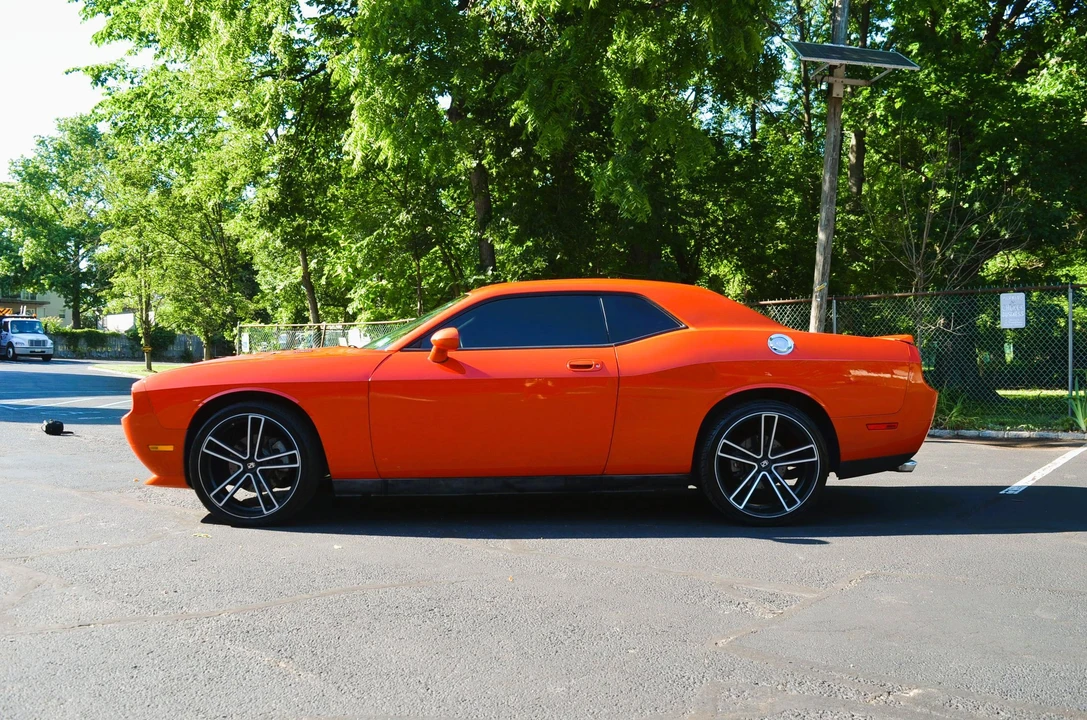2010 Dodge Challenger 3rd Gen - Image 12 of 31