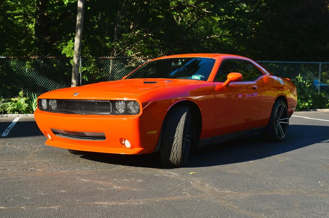 2010 Dodge Challenger 3rd Gen - Image 10 of 31