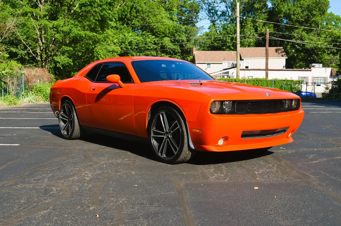 2010 Dodge Challenger 3rd Gen - Image 25 of 31