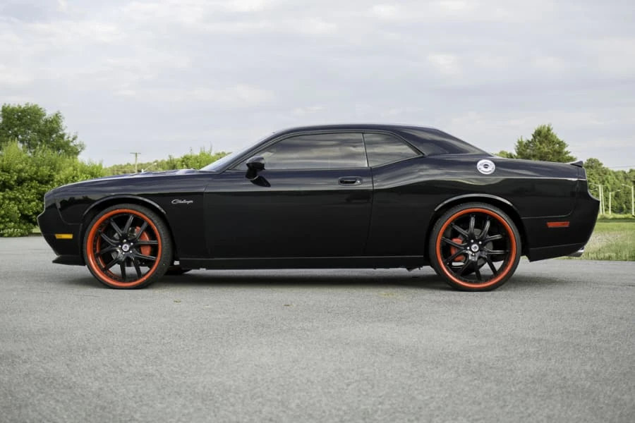 2010 Dodge Challenger 3rd Gen - Image 2 of 12