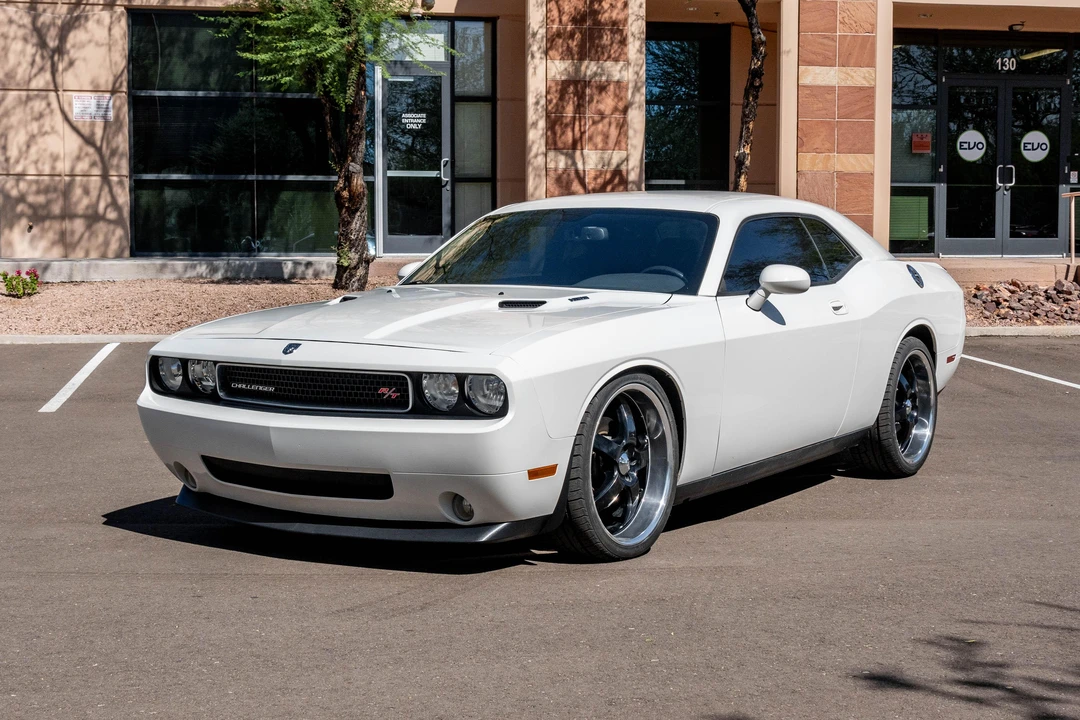2010 Dodge Challenger 3rd Gen - Image 7 of 31
