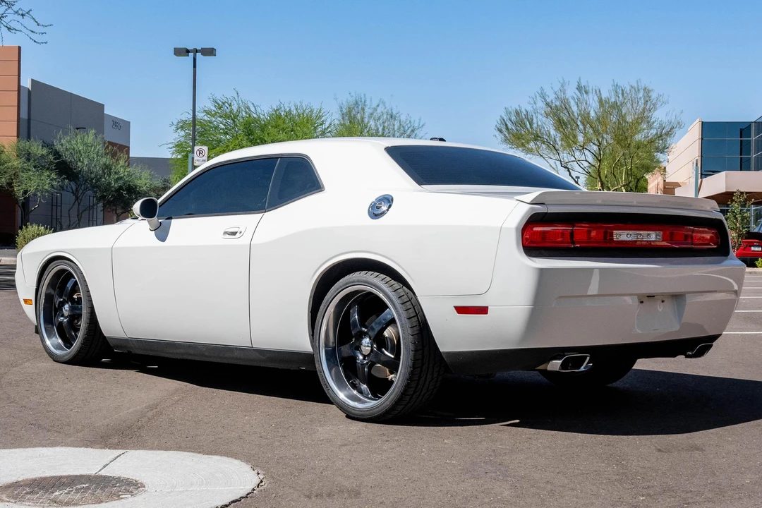 2010 Dodge Challenger 3rd Gen - Image 4 of 31