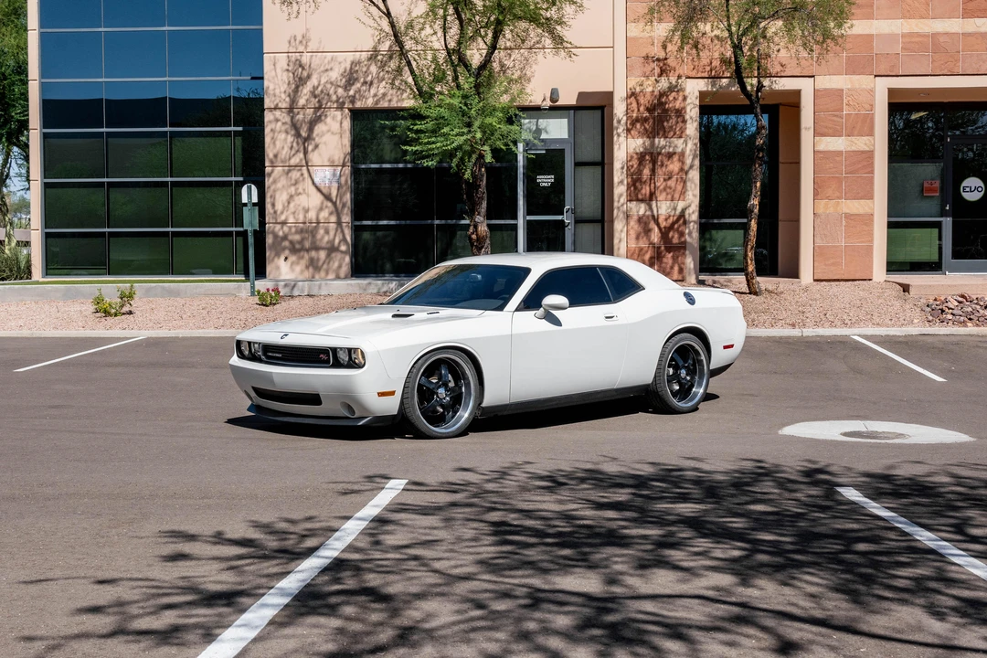 2010 Dodge Challenger 3rd Gen - Image 8 of 31