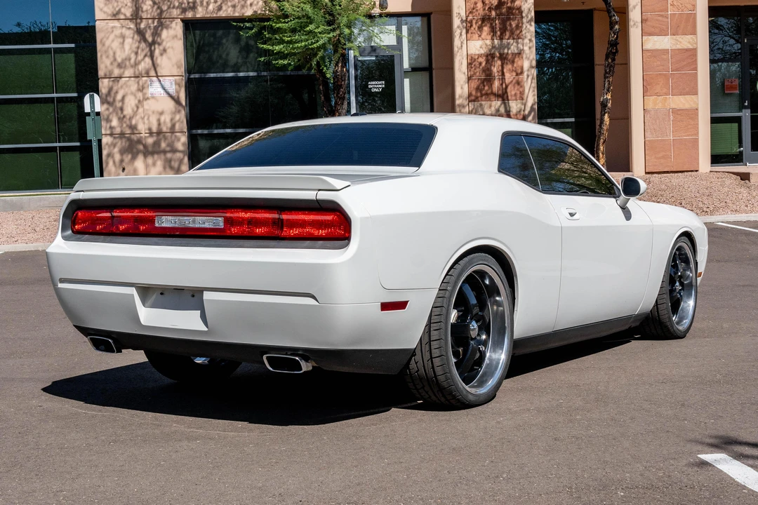 2010 Dodge Challenger 3rd Gen - Image 18 of 31