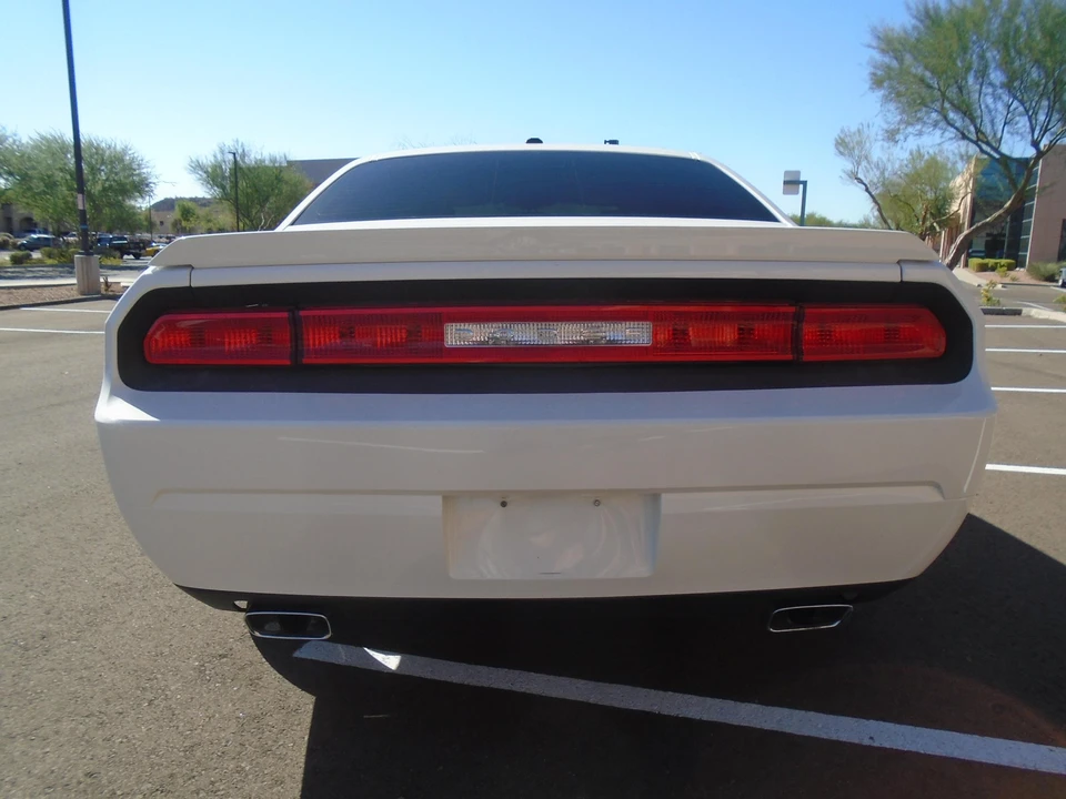 2010 Dodge Challenger 3rd Gen - Image 17 of 31