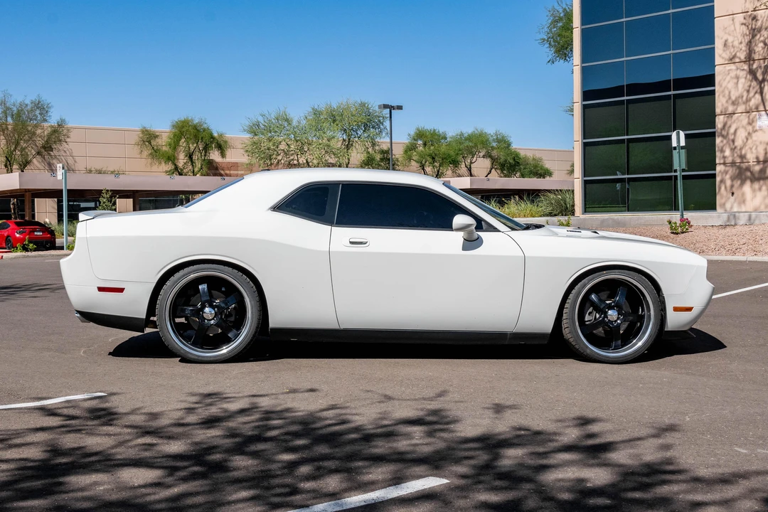 2010 Dodge Challenger 3rd Gen - Image 19 of 31