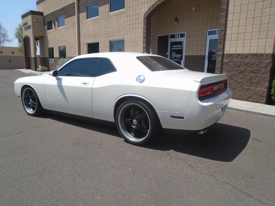 2010 Dodge Challenger 3rd Gen - Image 11 of 31
