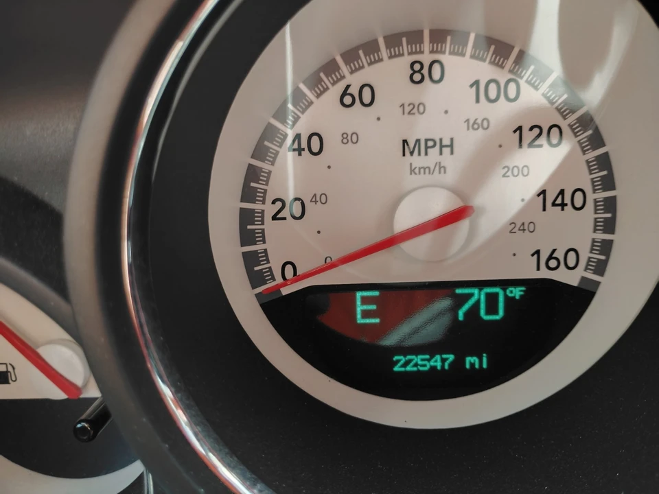 2010 Dodge Challenger 3rd Gen - Image 12 of 21
