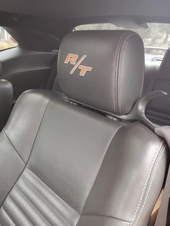 2010 Dodge Challenger 3rd Gen - Image 14 of 23