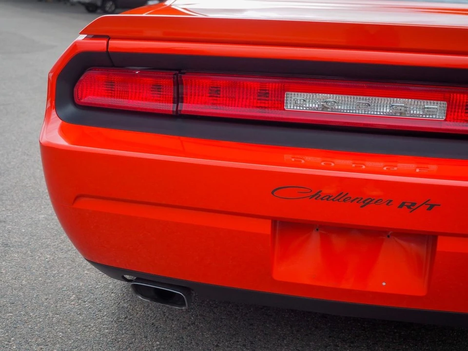 2010 Dodge Challenger 3rd Gen - Image 24 of 31