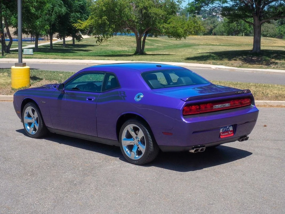 2010 Dodge Challenger 3rd Gen - Image 7 of 31