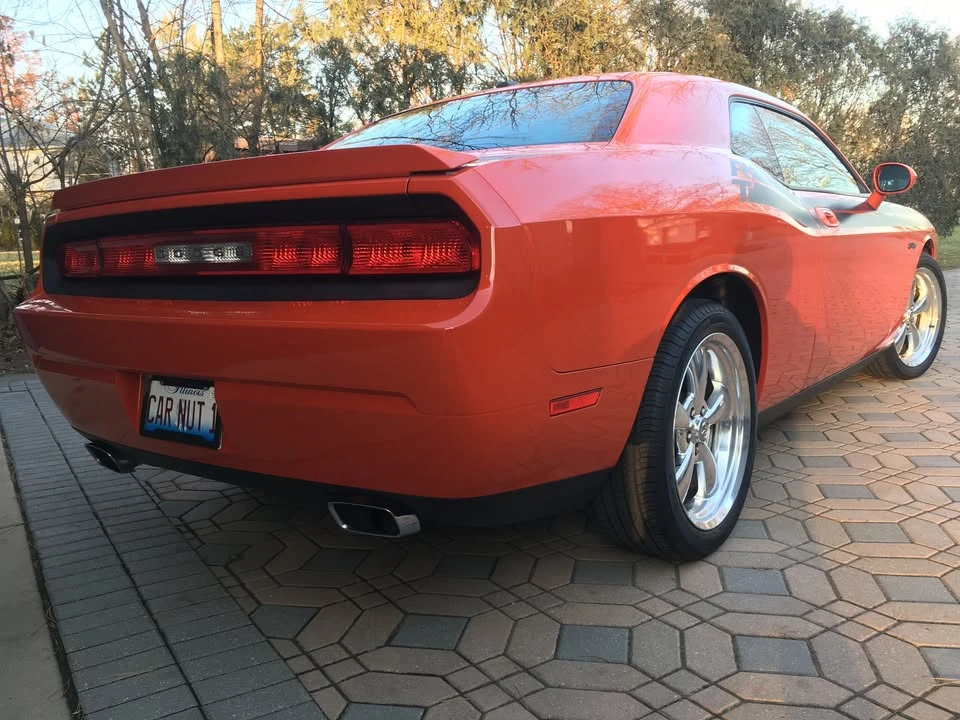 2010 Dodge Challenger 3rd Gen - Image 3 of 5