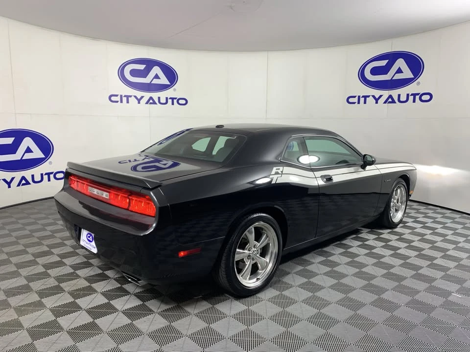 2010 Dodge Challenger 3rd Gen - Image 3 of 10