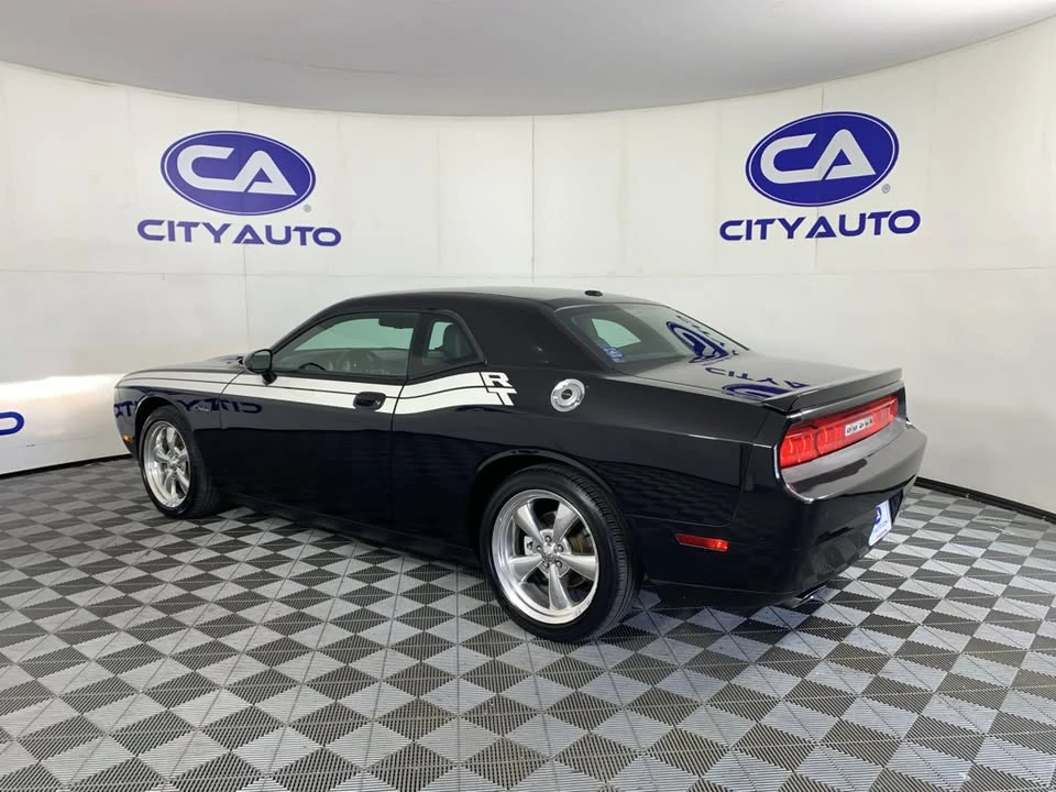 2010 Dodge Challenger 3rd Gen - Image 5 of 10