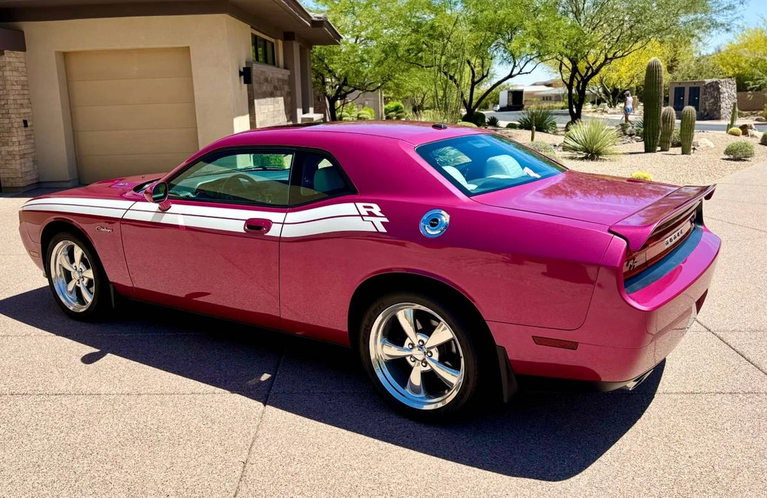2010 Dodge Challenger 3rd Gen - Image 6 of 23