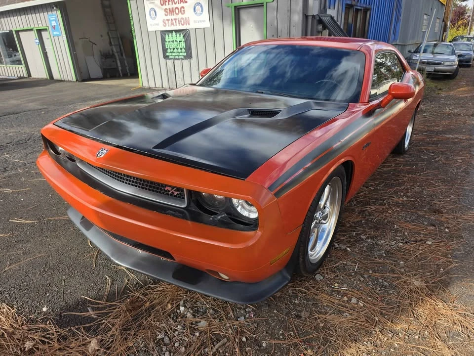 2010 Dodge Challenger 3rd Gen - Image 2 of 4