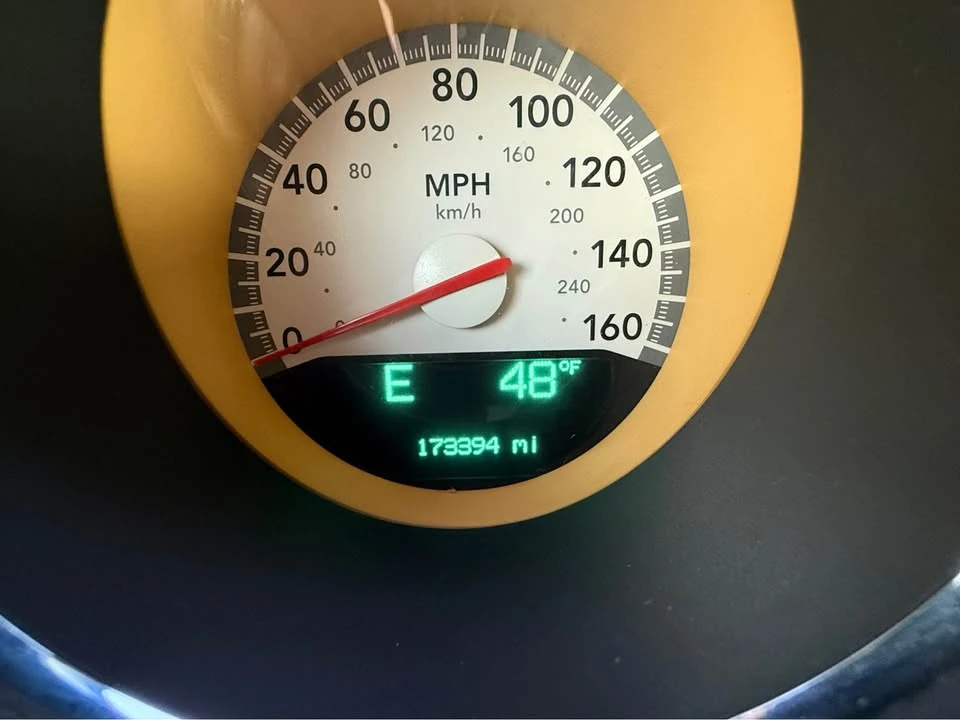 2010 Dodge Challenger 3rd Gen - Image 14 of 15