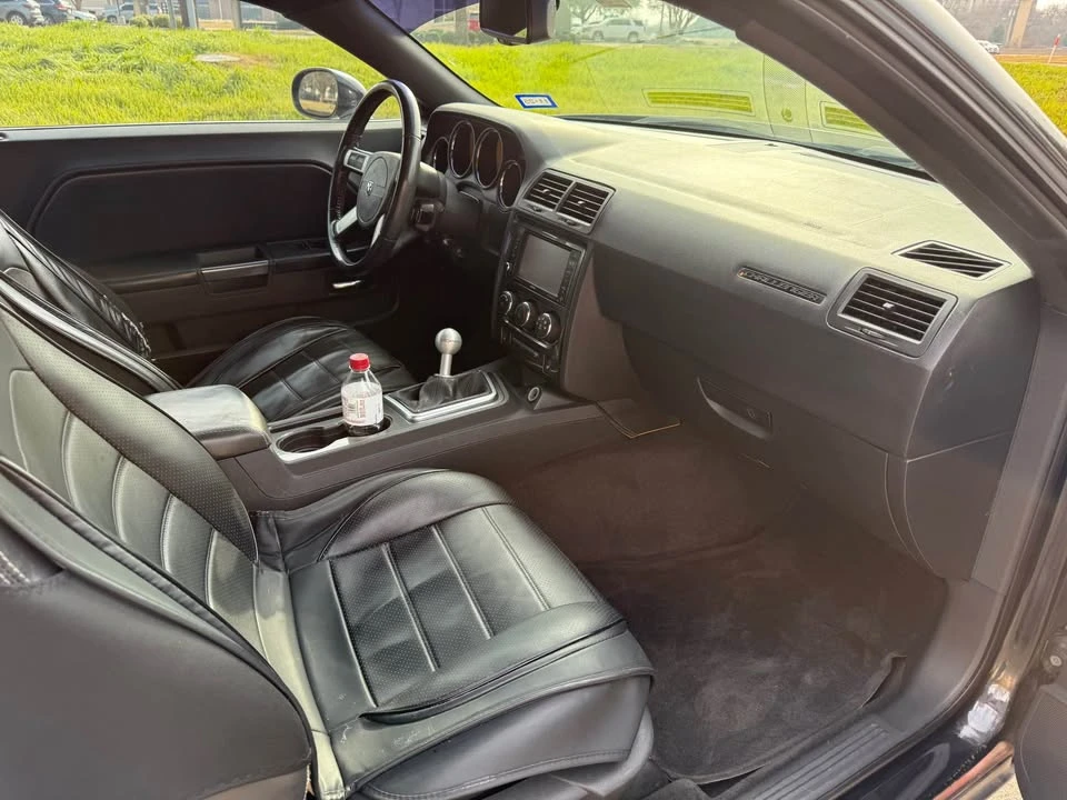 2010 Dodge Challenger 3rd Gen - Image 11 of 15