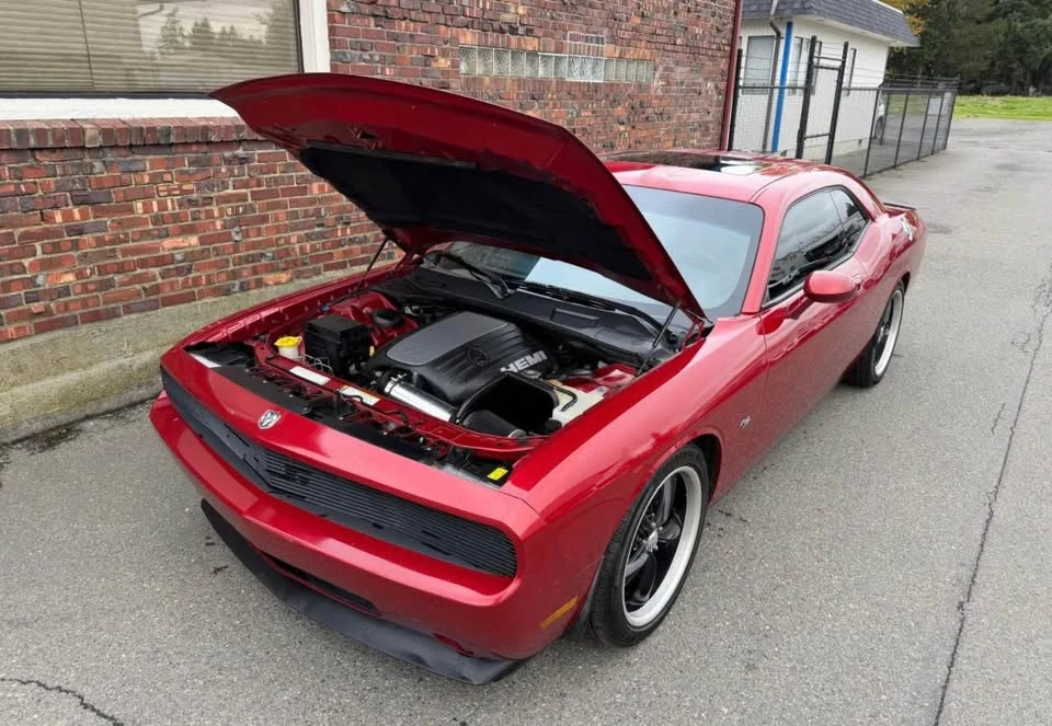 2010 Dodge Challenger 3rd Gen - Image 8 of 11