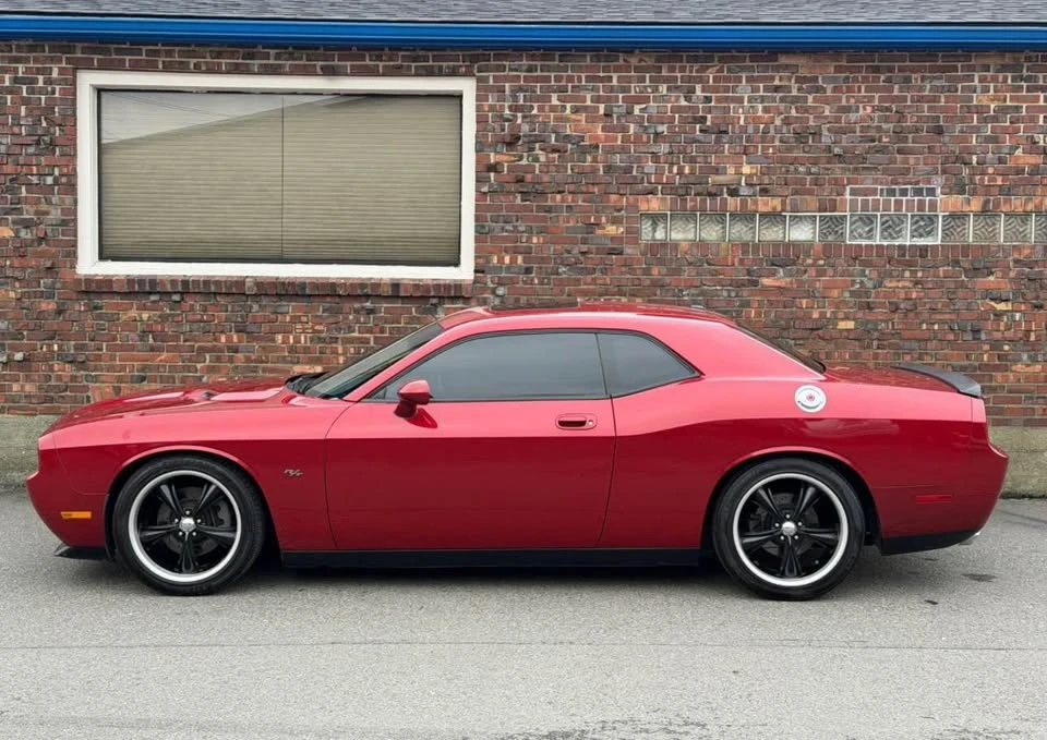 2010 Dodge Challenger 3rd Gen - Image 2 of 11