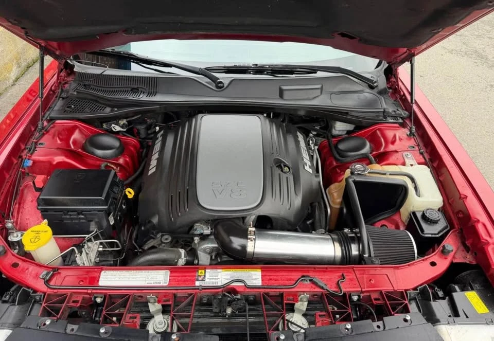 2010 Dodge Challenger 3rd Gen - Image 7 of 11
