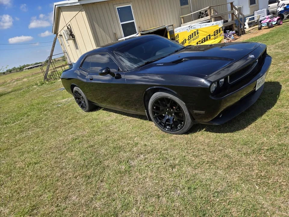 2010 Dodge Challenger 3rd Gen - Image 4 of 10
