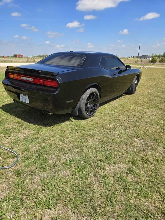 2010 Dodge Challenger 3rd Gen - Image 3 of 10