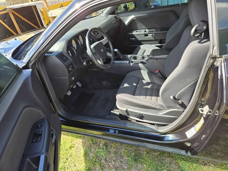 2010 Dodge Challenger 3rd Gen - Image 7 of 10