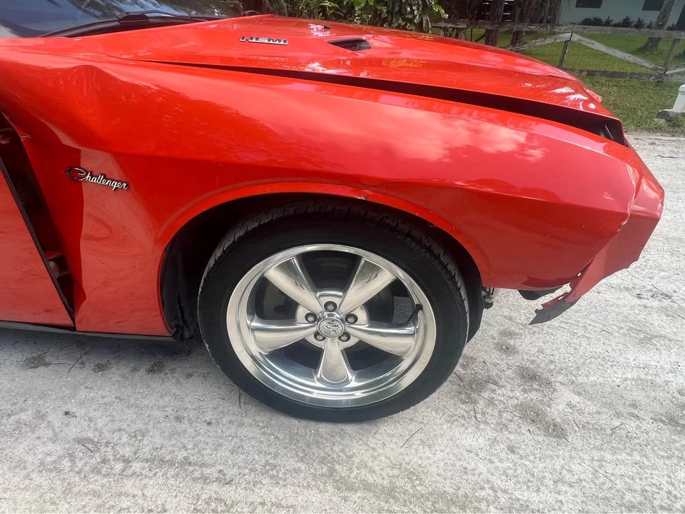 2010 Dodge Challenger 3rd Gen - Image 17 of 20