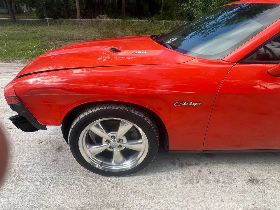 2010 Dodge Challenger 3rd Gen - Image 15 of 20