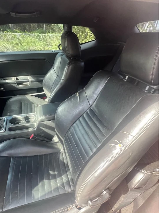 2010 Dodge Challenger 3rd Gen - Image 11 of 20