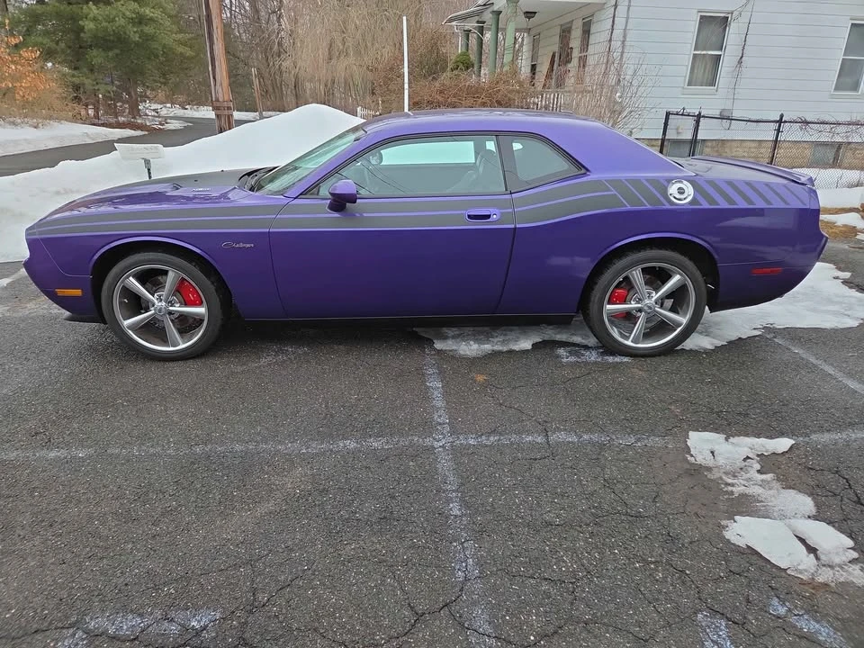 2010 Dodge Challenger 3rd Gen - Image 3 of 10