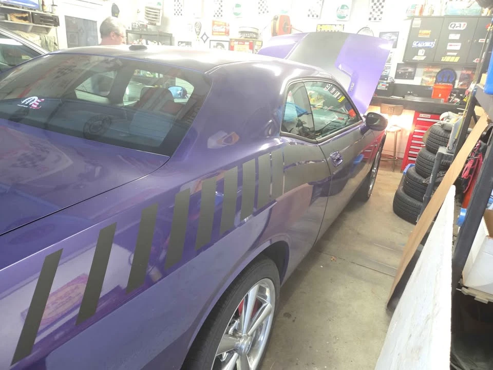 2010 Dodge Challenger 3rd Gen - Image 5 of 10