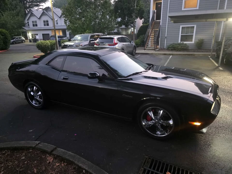 2010 Dodge Challenger 3rd Gen - Image 10 of 16
