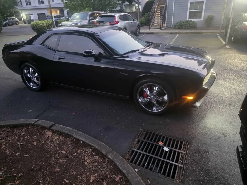 2010 Dodge Challenger 3rd Gen - Image 12 of 16